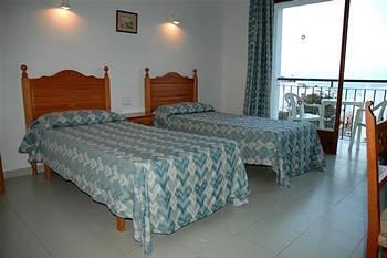 Hostal La Perla Es Cana Exterior foto